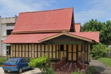  TANAH  BANDAR MELAKA UNTUK  DIJUAL- RUMAH KAMPUNG