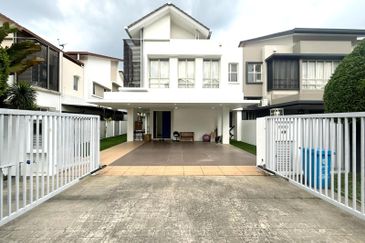 Spacious Freehold Double Storey Semi-D @ Setia Damai 14 Setia Alam
