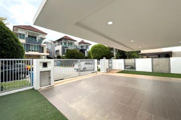 Spacious Freehold Double Storey Semi-D @ Setia Damai 14 Setia Alam