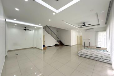 Spacious Freehold Double Storey Semi-D @ Setia Damai 14 Setia Alam