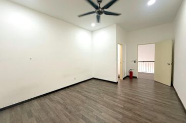 Spacious Freehold Double Storey Semi-D @ Setia Damai 14 Setia Alam