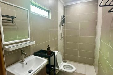 Corner Lot 2-Storey Terraced House @ Putra Permai Putra Heights