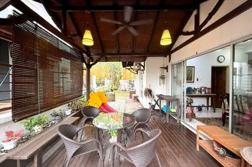 Renovated 2.5 Storey Semi-D @ Seksyen 7 Shah Alam