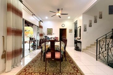 Renovated 2.5 Storey Semi-D @ Seksyen 7 Shah Alam