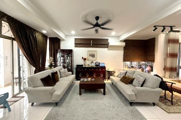 Renovated 2.5 Storey Semi-D @ Seksyen 7 Shah Alam