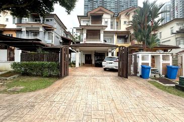 Renovated 2.5 Storey Semi-D @ Seksyen 7 Shah Alam