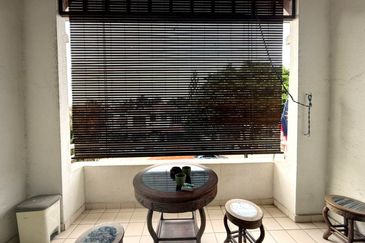 Renovated 2.5 Storey Semi-D @ Seksyen 7 Shah Alam