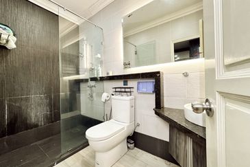 Below Market Value! Corner Lot Semi-D Ss4 Petaling Jaya