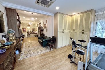 Below Market Value! Corner Lot Semi-D Ss4 Petaling Jaya