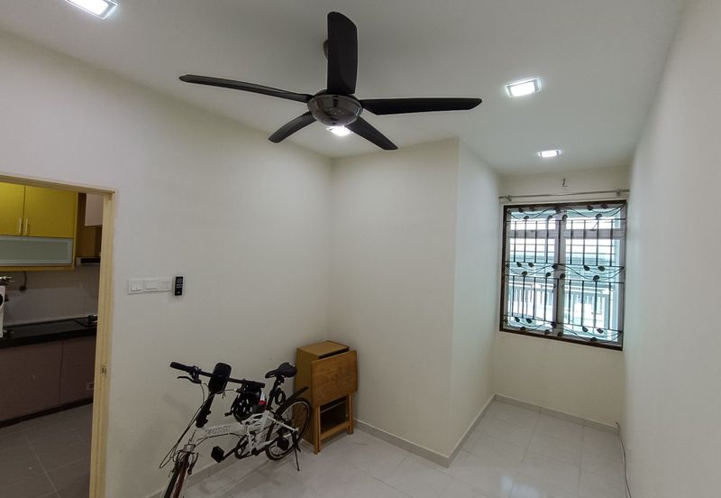 Facing Open Renovated 2 Storey Bandar Tasik Kesuma Fasa 8 @ Beranang