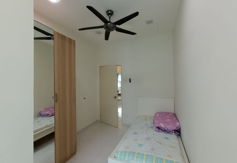 Facing Open Renovated 2 Storey Bandar Tasik Kesuma Fasa 8 @ Beranang