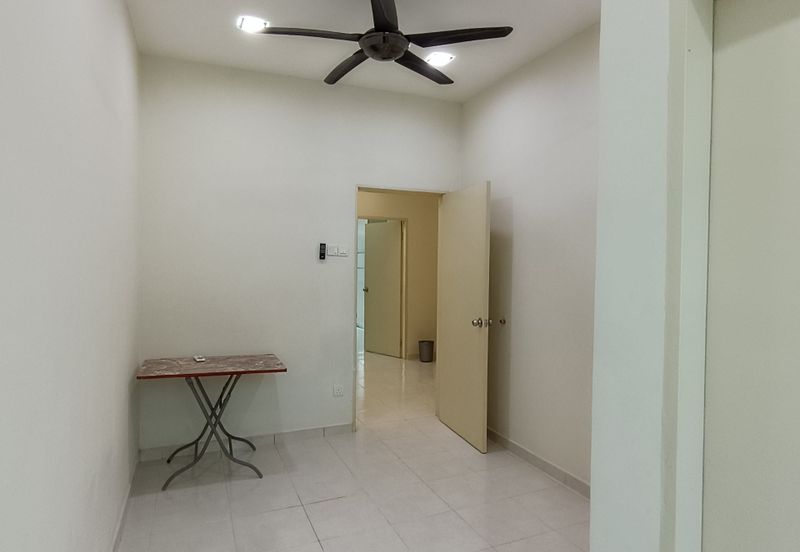 Facing Open Renovated 2 Storey Bandar Tasik Kesuma Fasa 8 @ Beranang