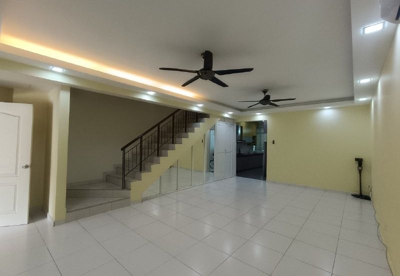 Facing Open Renovated 2 Storey Bandar Tasik Kesuma Fasa 8 @ Beranang