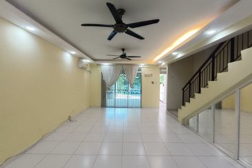 Facing Open Renovated 2 Storey Bandar Tasik Kesuma Fasa 8 @ Beranang