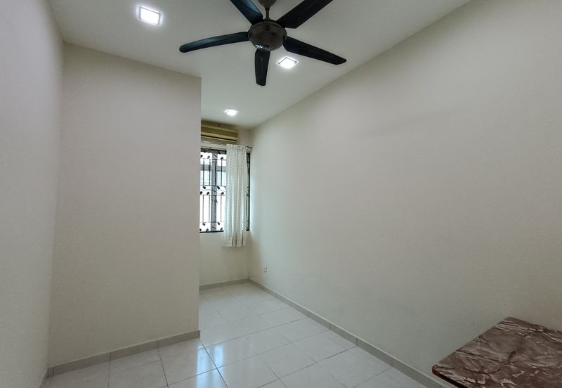 Facing Open Renovated 2 Storey Bandar Tasik Kesuma Fasa 8 @ Beranang