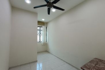 Facing Open Renovated 2 Storey Bandar Tasik Kesuma Fasa 8 @ Beranang
