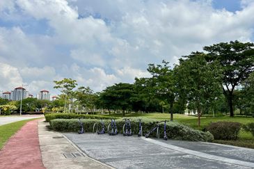 Monet Springtime @ Sunsuria City