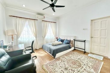 Corner Lot Double Storey Bungalow @ Seksyen 4 Bandar Baru Bangi