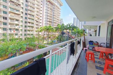 Indah Alam Condominium