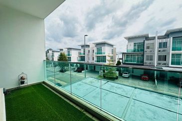 Clover Garden Residences