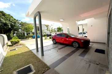 Facing Open Double Storey Superlink Courtyard Villa Liu Li Gardens, Setia Eco Glades Cyberjaya