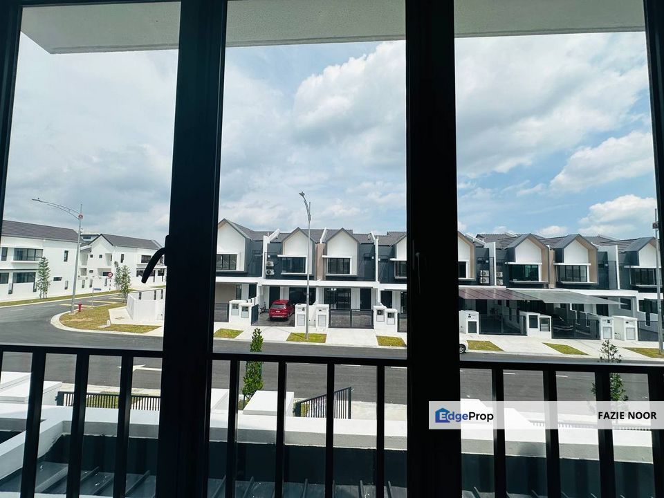 Freehold Double Storey Aiora Serenia City Kota Warisan Sepang, Selangor, Dengkil
