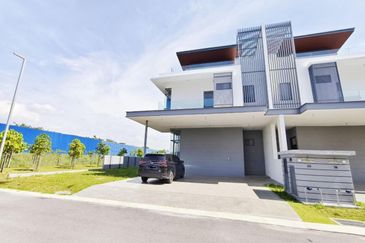 Broadleaf Residences, Hometree