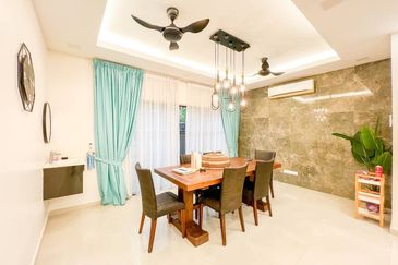 End Lot Double Storey @ Denai Alam