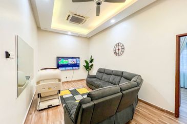 End Lot Double Storey @ Denai Alam