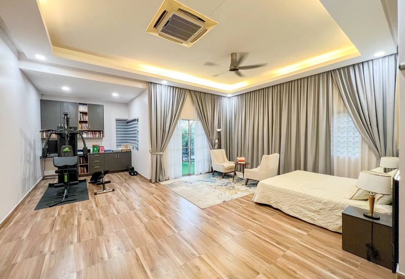 End Lot Double Storey @ Denai Alam