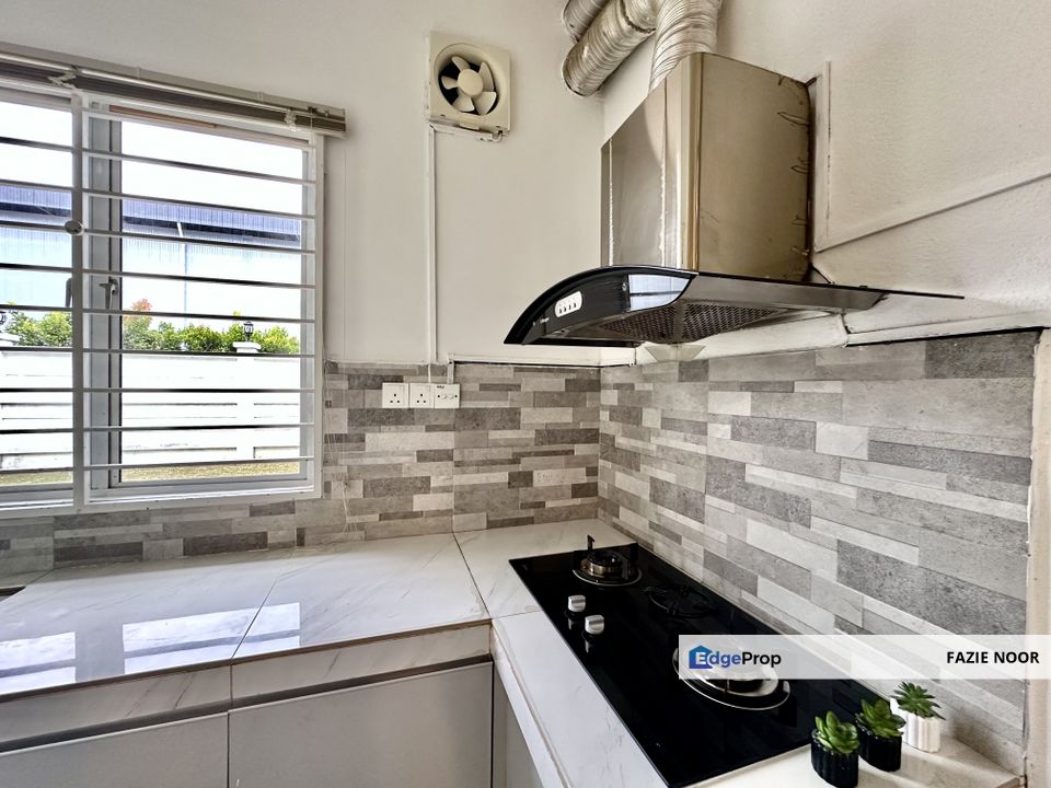 Greenhill Residence U10 Shah Alam Semi-D Renovated with Spacious Backyard, Selangor, Shah Alam