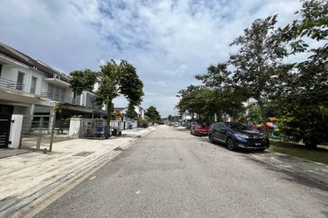 Facing Playground Termurah 2 Storey Superlink @ Taman Pinggiran