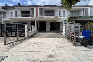 Facing Playground Termurah 2 Storey Superlink @ Taman Pinggiran