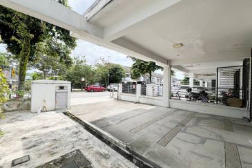 Facing Playground Termurah 2 Storey Superlink @ Taman Pinggiran