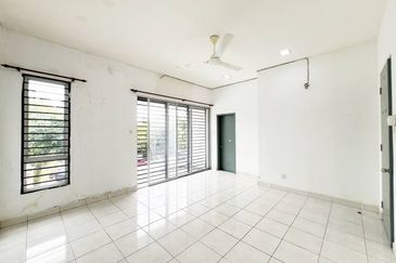 Facing Playground Termurah 2 Storey Superlink @ Taman Pinggiran