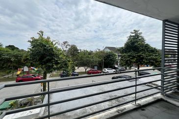 Facing Playground Termurah 2 Storey Superlink @ Taman Pinggiran