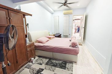 Fully Extended 2 Storey House @ Taman Selayang Indah Batu Caves