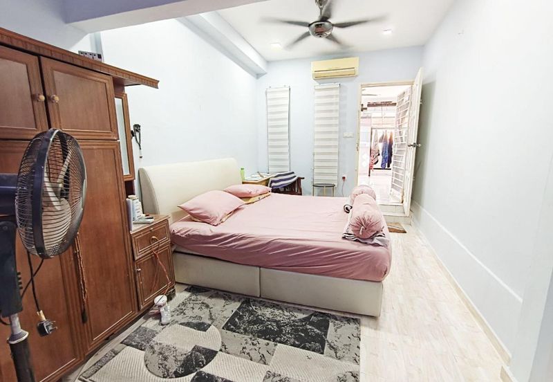 Fully Extended 2 Storey House @ Taman Selayang Indah Batu Caves