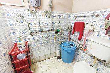 Fully Extended 2 Storey House @ Taman Selayang Indah Batu Caves