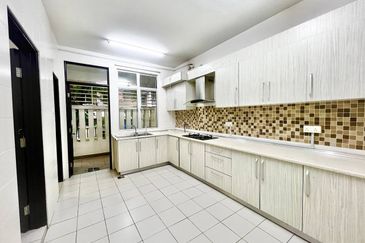 End Lot Facing Open Double Storey Terrace @ Presint 14 Putrajaya