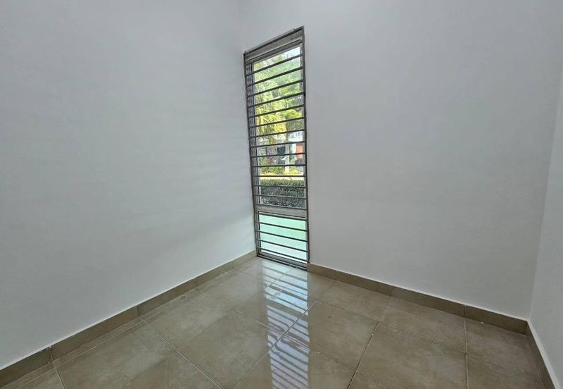 End Lot Facing Open Double Storey Terrace @ Presint 14 Putrajaya