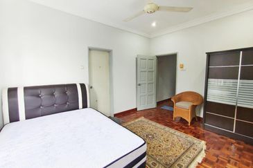 Double Storey Semi D-House @ SS4A Kelana Jaya 