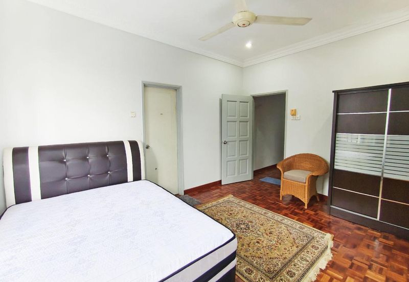 Double Storey Semi D-House @ SS4A Kelana Jaya 