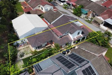 Double Storey Semi D-House @ SS4A Kelana Jaya 