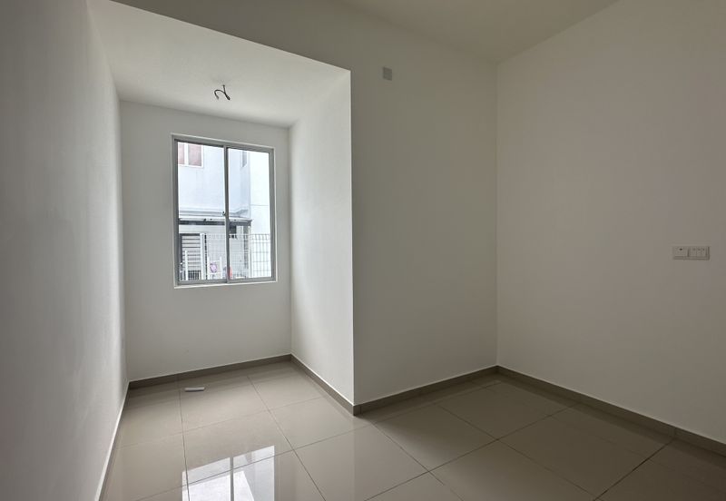 Aderyn Setia Alamsari Bangi Double Storey Terrace - Where Nature Welcomes You