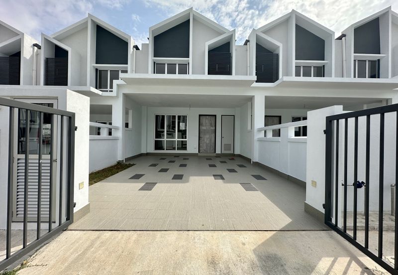 Aderyn Setia Alamsari Bangi Double Storey Terrace - Where Nature Welcomes You