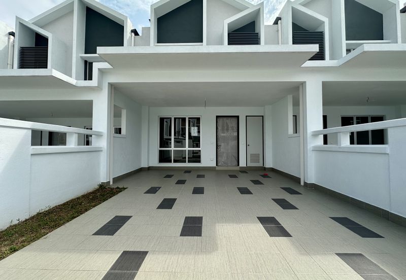 Aderyn Setia Alamsari Bangi Double Storey Terrace - Where Nature Welcomes You