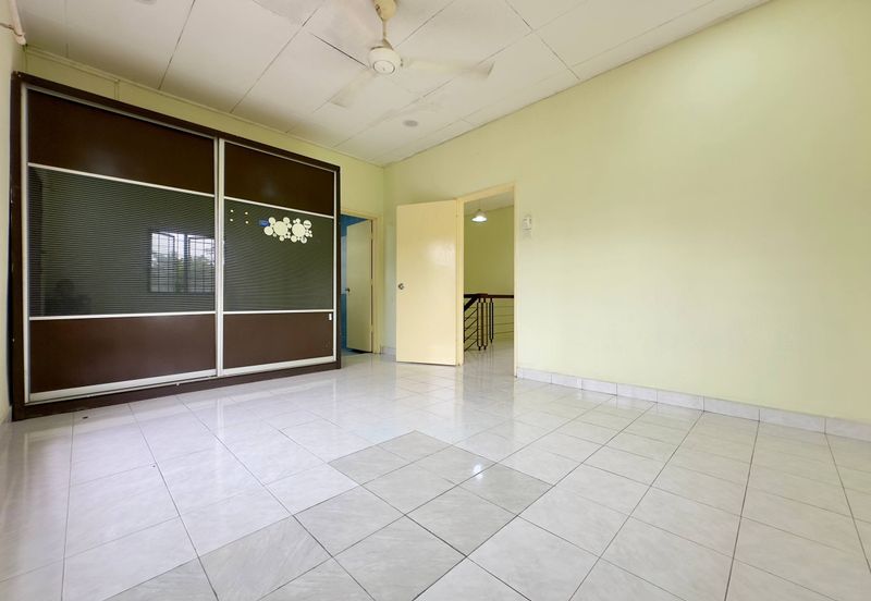 Jalan Spektrum U16 @ Taman Bukit Subang