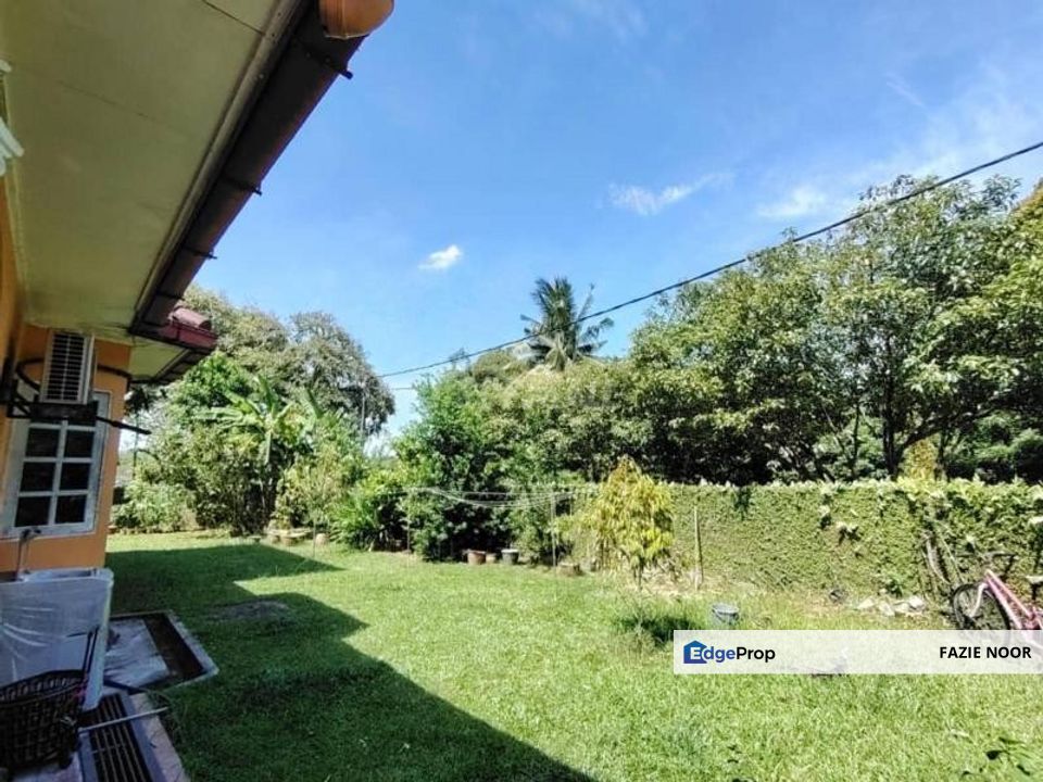 Fully Furnished Corner 2-Storey Bungalow @Jalan Jelutong Seksyen 3 Shah Alam, Selangor, Shah Alam