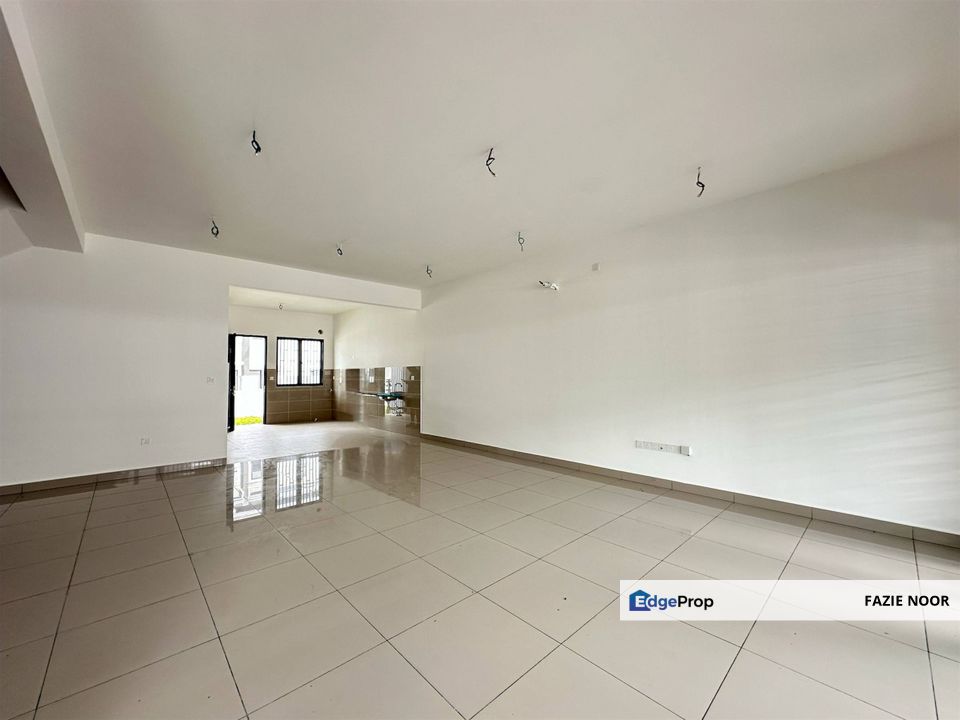 SPACIOUS UNIT with BACKYARD GARDEN !! 2 Storey-Terraced House @ Elmina Green 7 U17 Shah Alam, Selangor, Shah Alam